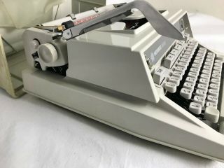 Vintage Hermes 3000 Typewriter ARABIC/FARSI KEYS RARE With Case 3