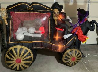 Gemmy Halloween Inflatable Horse Drawn Carriage Hearse 8 Ft Light Up Skeleton 2