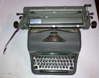 1957 Olympia Sg1 Deluxe Typewriter Sg - 1 Sage Green Germany
