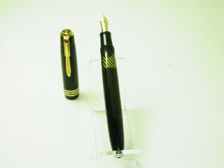1940´s German Unbranded Pistonfiller Fountain Pen Semi Flex 14ct M Nib