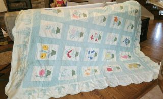 Vintage Bed Cover Applique Various Flowers Handmade Quilt Scalloped Bedspread