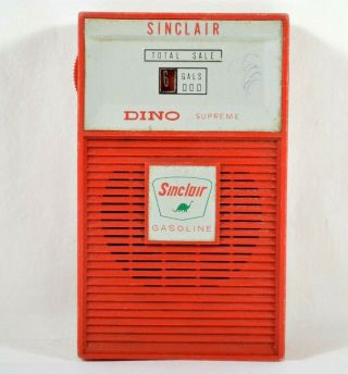 Vintage Sinclair Dino Oil 6 - Transistor Radio Early Model 6001 Red Gas Pump