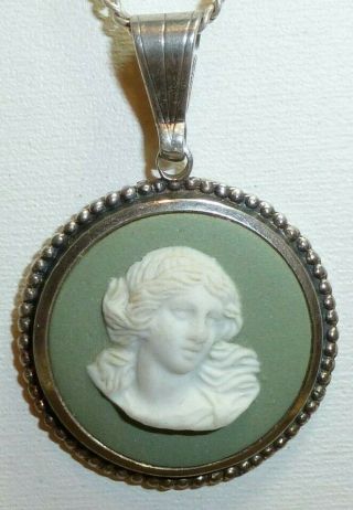 Vintage Wedgwood Jasperware Green & White Cameo Pendant Necklace