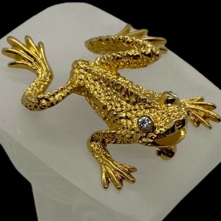 Vintage Signed St.  John Gold Tone Frog Crystal Eyes Webbed Feet Brooch Pin