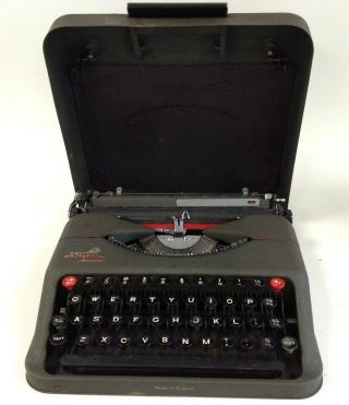 Vintage Empire Aristocrat Typewriter With Case In Order Red,  Dark Grey
