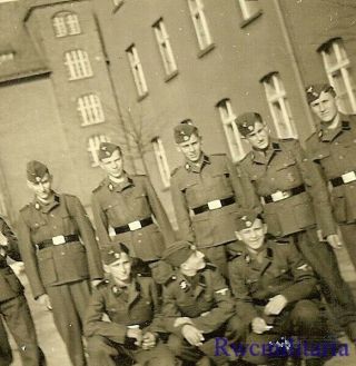 Rare Group Of German Elite Waffen Soldiers Posed By Building