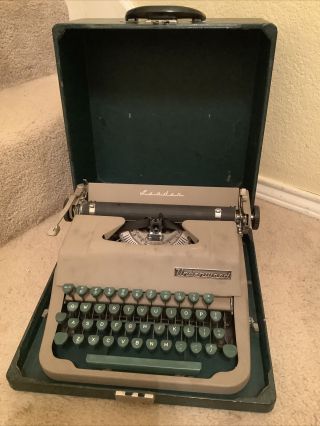 Vintage Underwood Leader Typewriter W/ Green Hard Case