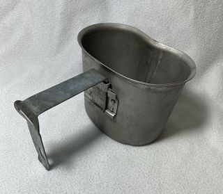 Wwii Us Army Canteen Cup B.  E.  Co 1944