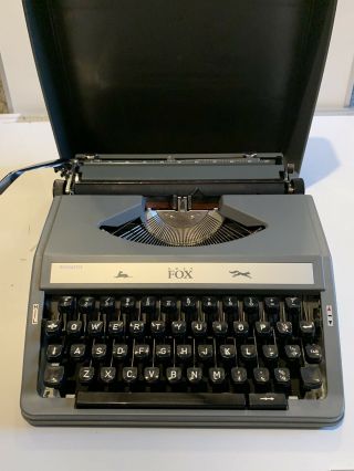 Vintage Grey Fox Portable Travel Typewriter Whsmith With Case And Box