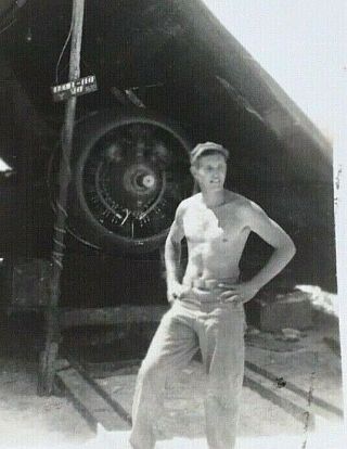 Ww2 Us Marines In South Pacific Japanese Plane Engine Tent Id 
