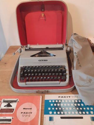 Facit Vintage Portable Typewriter With Case And Cover Tp1 Type Writer.