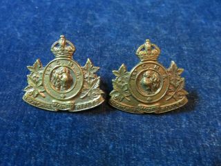 Orig Pre Ww2 Collar Badges " 1st Cmr - Canadian Mounted Rifles "