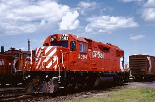 Kodachrome Slide Canadian Pacific Gp38 - 2 3094 Smiths Falls,  Ont 7/2/88