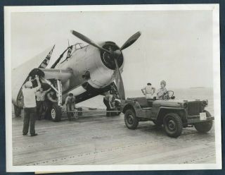 Wwii Notorious Seagoing Us Jeep Towing A Grumman F6f Hellcat 1943 Vtg Photo Y69