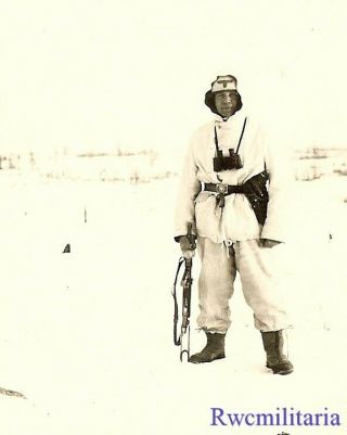 Winter Warrior Wehrmacht Soldier In Full Snow Camo W/ Mp - 40 Submachine Gun