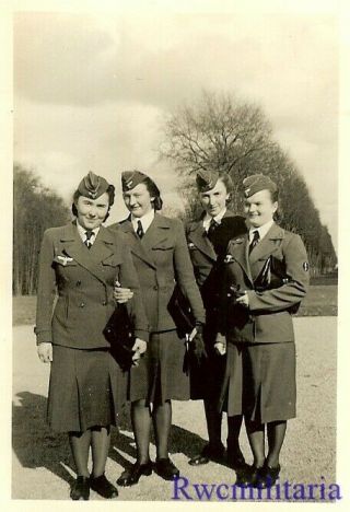 RARE Jovial Female Uniformed Wehrmacht Blitzmädel Helferin Girls Posed 2