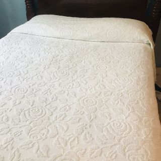 Vintage Fieldcrest 100 Cotton Full Size Coverlet Bedspread White
