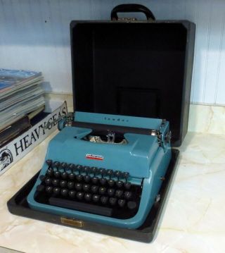 Vintage Mcm Underwood Golden Touch Leader Portable Typewriter W/ Case Aqua