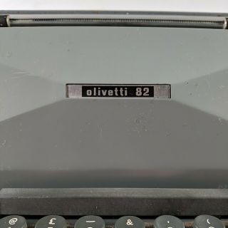 Vintage Olivetti 82 Typewriter,  Spares/Repair,  For Display Or Prop Use 2