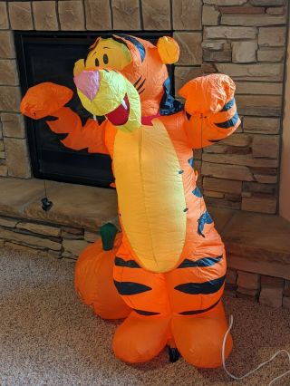 Disney Halloween Tigger Vampire Lighted Airblown Inflatable 4 Feet Tall