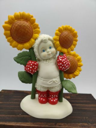 Dept 56 Snowbabies 2004 " Soaking Up Sunshine " Figurine Sunflowers Gardening