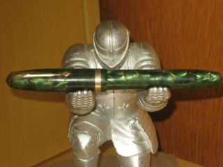 Vintage Conway Stewart Green Marble Gold Vein 84 Fountain Pen With 14ct Gold Nib