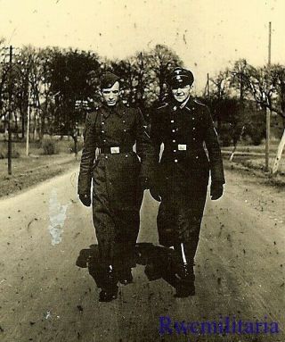 Rare German Elite Waffen Mann & Sturmmann In Heavy Coats On Road
