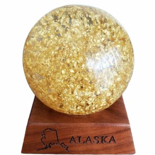 Golden Rain 24k Gold Flake Snow Globe Ketchican Alaska Souvenir Poker Creek Usa
