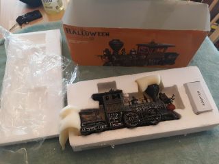 Dept 56 Snow Village Halloween Haunted Rails Engine And Coal Car 800001