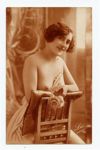 1920s Vintage Risque Nude Pretty Flapper Vintage French Photo Postcard