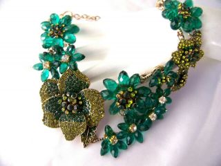 Fabulous Retro Vintage Style Green & Clear Rhinestone & Glass & Acrylic Necklace