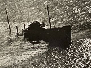 WW2 US Army Air Corps Photo,  Sinking Ship,  Atlantic Seaboard,  6 - 19 - 1942 69 2