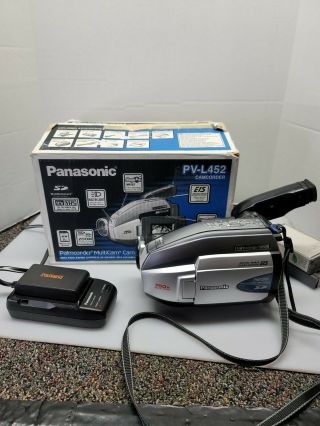 Vtg Panasonic Palmcorder Pv - L452d Vhs - C Video Camcorder And Accessories