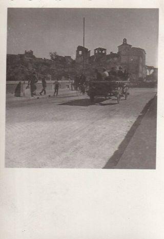 Wwii Snapshot Photo Bombed Ruins & Refugees Bruchsal 1945 Germany 320