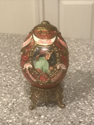 Franklin Coca Cola Egg 1997 Collectible Collectors 2 Piece With Stand Gold