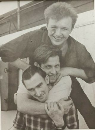 Vintage Photo Affectionate Handsome Guys Men Hugging Gay Int