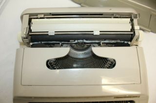 Vintage Underwood 319 Typewriter w/ Case/Cover,  but MISSING RETURN ARM 3