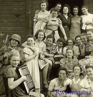 Rare Female Wehrmacht Blitzmädel Helferin Girls Singing By Soldier