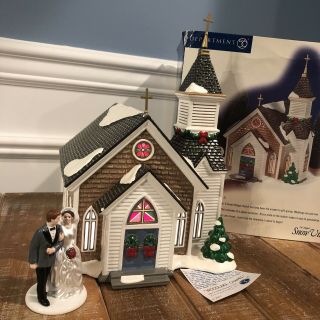 Department 56 Snow Village Series Woodlake Chapel 56.  55068 Church Only