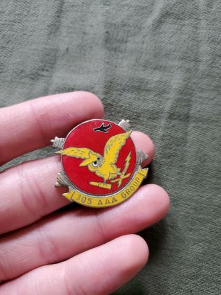 Wwii Us Army 305th Anti - Aircraft Artillery Group Theater Made Dui Crest Pin