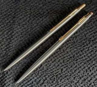 Parker Pen & Pencil Set - Stainless Steel,  Gold Arrow 11u - Parker Refill