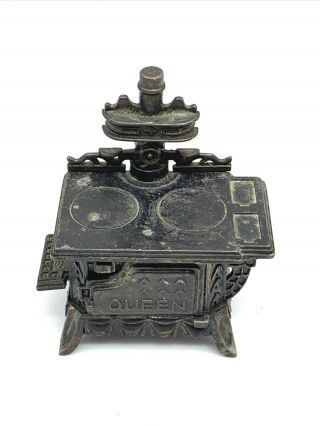 Vintage Mini Cast Iron Queen Stove Pencil Sharpener Great For Dollhouse