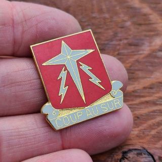 Wwii Theater Made 423rd Armored Field Artillery Dui Di Crest Pin