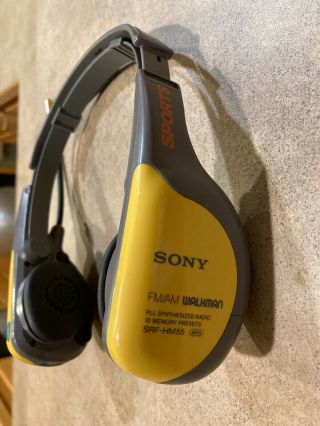 Vintage Sony Walkman Sports Srf - Hm55 Fm/am Radio Headphones &