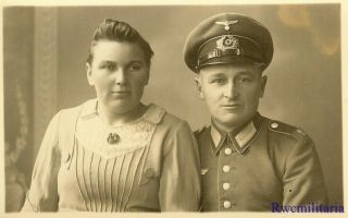 Port.  Photo: Loving Studio Pic Wehrmacht Soldier Posed W/ His Wife On Leave