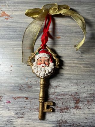 House Of Lloyd Ornament Santas Key Christmas Around The World