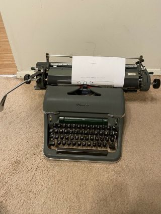 Olympia Sg1 1959 7.  6 De Luxe Standard Typewriter (needs Work)