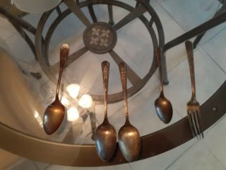 4 Old Vintage Spoons And 1 Fork Freeship Usa