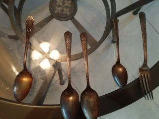 4 old vintage spoons and 1 fork FREESHIP USA 2
