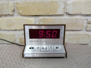 Vintage Mid - Century Modern Spartus Solid State Electric Plug - In Alarm Clock